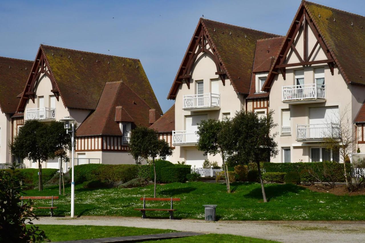 Le Petit Matelot, Studio Fonctionnel Avec Loggia Courseulles-sur-Mer Exterior photo